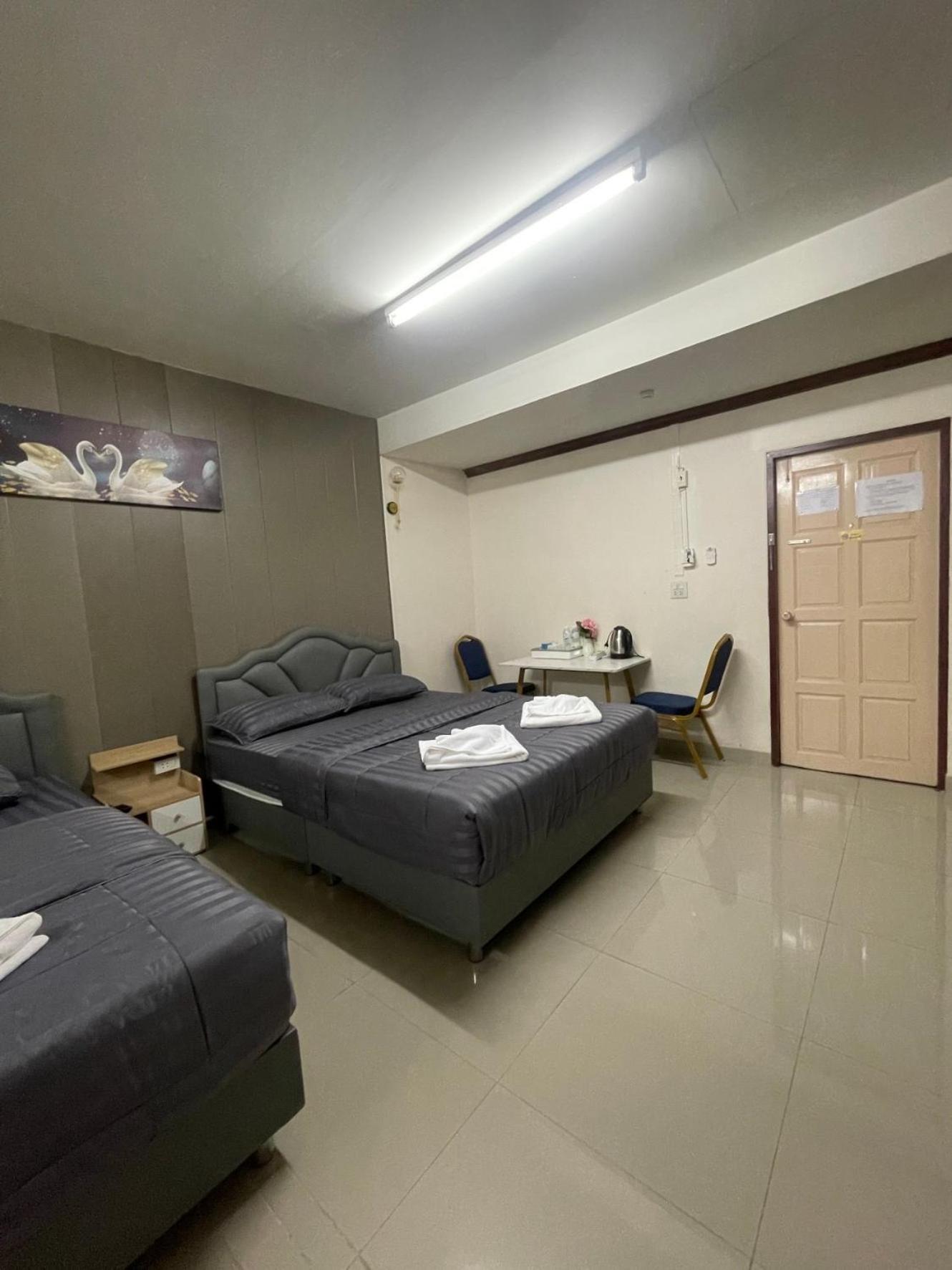 2B Cozy Hostel ตรัง 외부 사진
